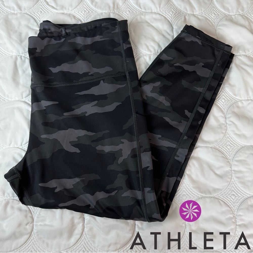 Athleta Ultimate Camo 7/8 Tight‎ Gray Camouflage Leggings LP 531773-00